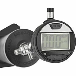 Crankbrothers Online På Bikester Crankbrothers Klic Tubeless Tank Golvpump Med Gauge & Hose Kit Silver/svart -Transport & Cykelförvaring Försäljningsbutik crankbrothers klic tubeless stand luftpumpe mit schlauchkit silver 6