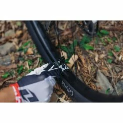 Granite Online På Bikester Granite Punk CO2-pump Med Silikonhylsa För 25g Burk Svart -Transport & Cykelförvaring Försäljningsbutik granite punk co2 inflator with silicone sleeve for 25g canister black 9