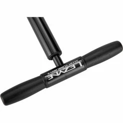 Lezyne Online På Bikester Lezyne Alloy Floor Drive Tall Golvpump Svart -Transport & Cykelförvaring Försäljningsbutik lezyne alloy floor drive tall standluftpumpe schwarz glaenzend 5