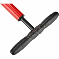 Lezyne Online På Bikester Lezyne Gravel Sport Drive Golvpump Röd -Transport & Cykelförvaring Försäljningsbutik lezyne gravel sport drive floor pump red 6